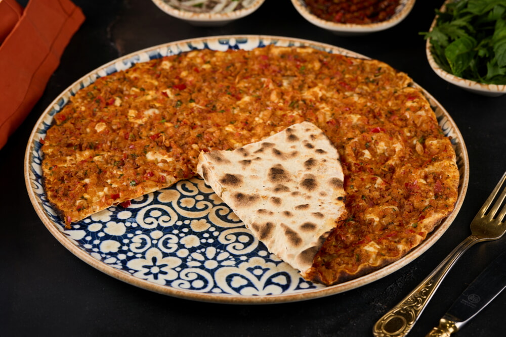 Odun Ateşinde Urfa Lahmacun